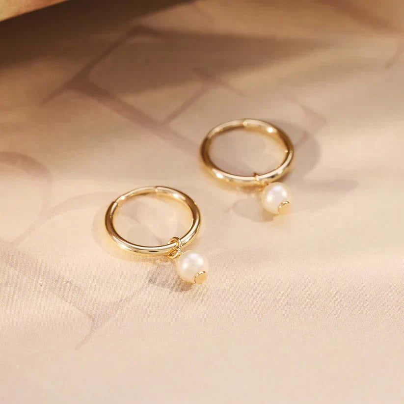 Delia Crest Earrings | Gold